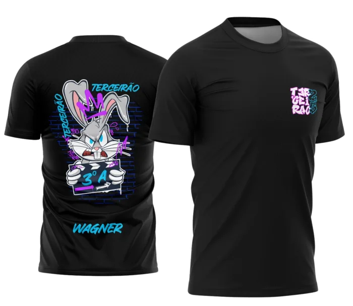 Camiseta unissex preta com logo no peito e estampa grande nas costas com tema Terceirão Street Style Perna Longa, estilo urbano moderno