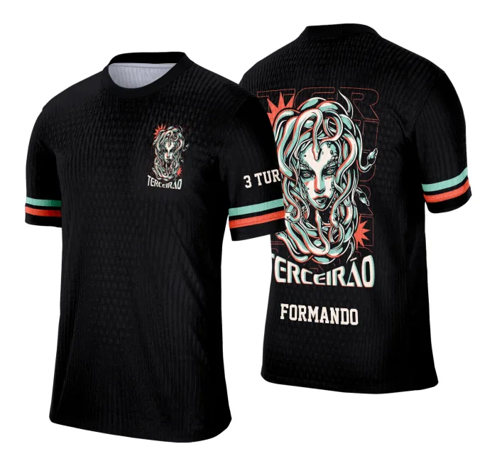Camiseta unissex preta com logo no peito e estampa grande nas costas do tema Terceirão Medusa Clássica, ideal para festas de formatura e eventos escolares.