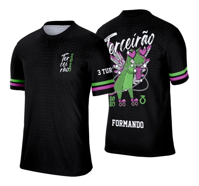 Camiseta unissex preta com logo no peito e estampa grande nas costas exibindo tema Terceirão Dino, ideal para estudantes e fãs de dinossauros com visual moderno e marcante.
