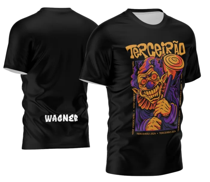 Camiseta unissex preta com logo no peito e estampa grande nas costas, exibindo design estilo Terceirão exclusivo modelo 3 com visual moderno e jovem.